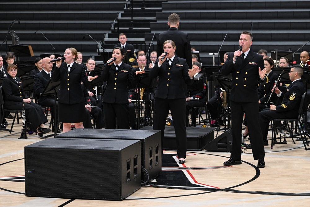 U.S. Navy Band performs in Acworth on National Tour