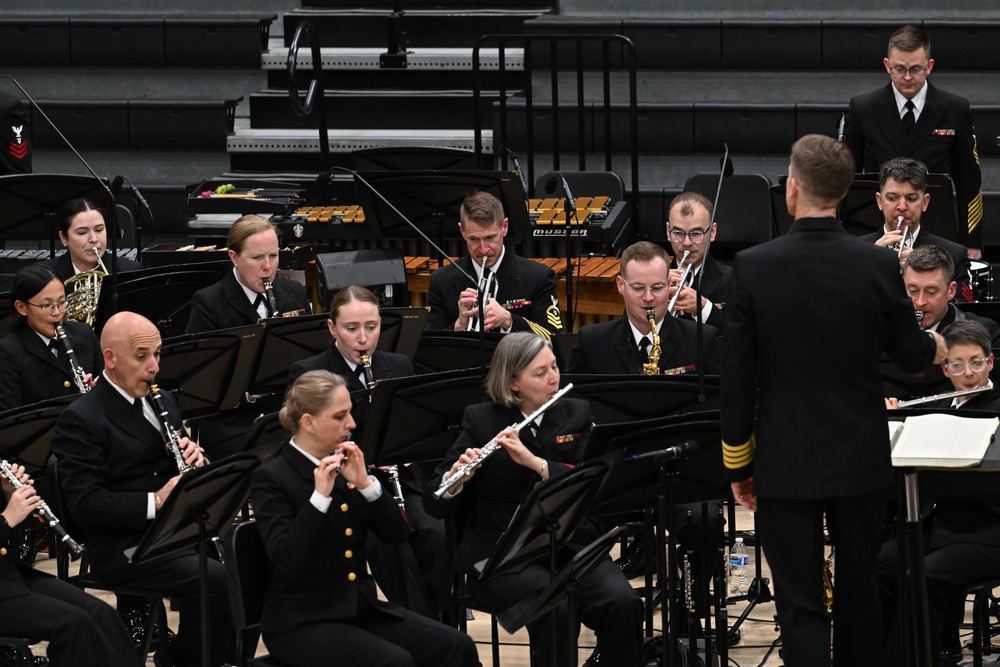 U.S. Navy Band performs in Acworth on National Tour