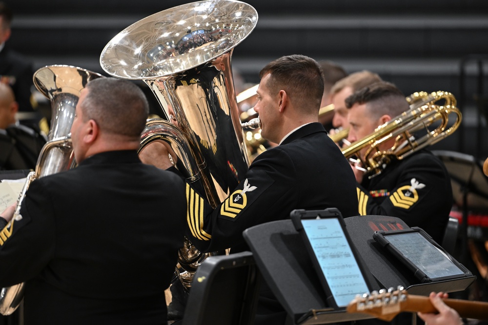 U.S. Navy Band performs in Acworth on National Tour