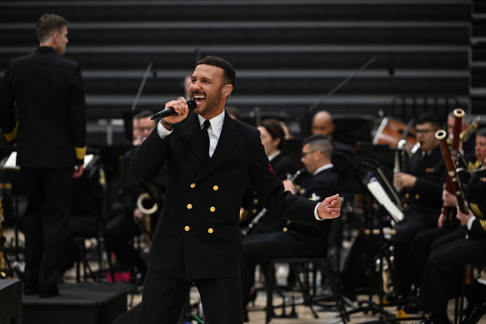 U.S. Navy Band performs in Acworth on National Tour