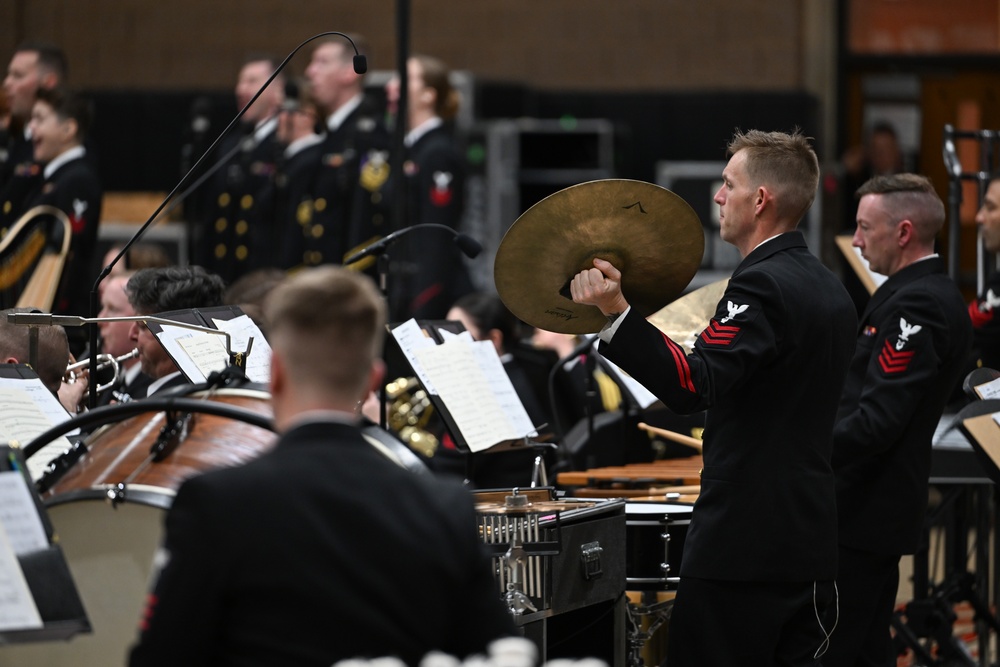 U.S. Navy Band performs in Acworth on National Tour