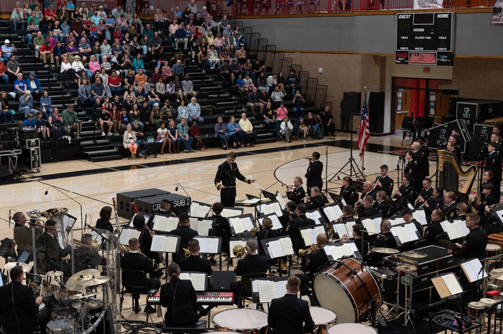 U.S. Navy Band performs in Acworth on National Tour