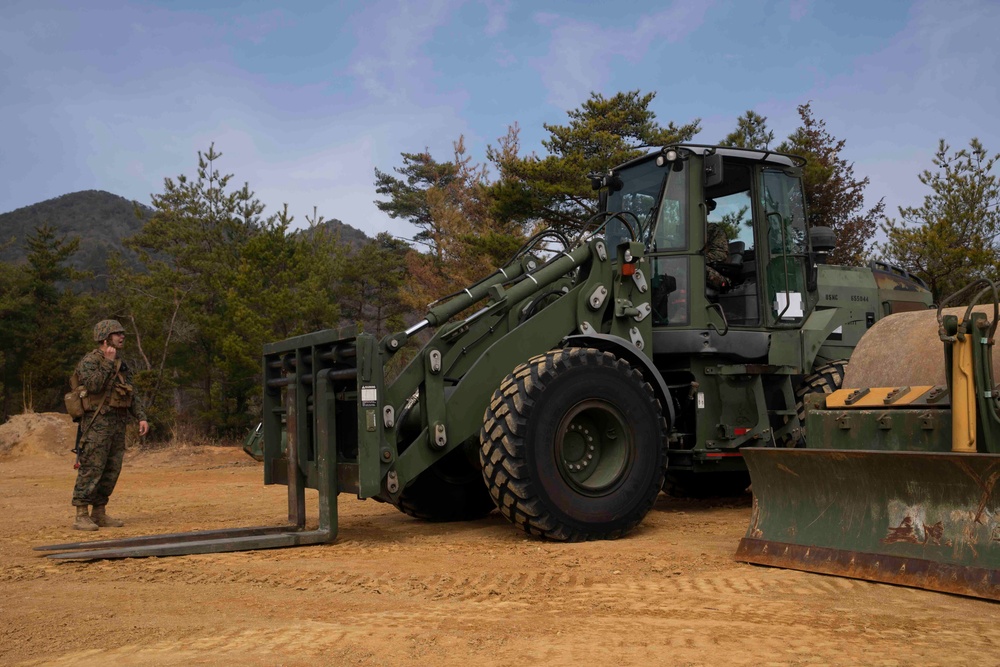 U.S. Marines arrive at Hiroshima Prefecture for aviation support training