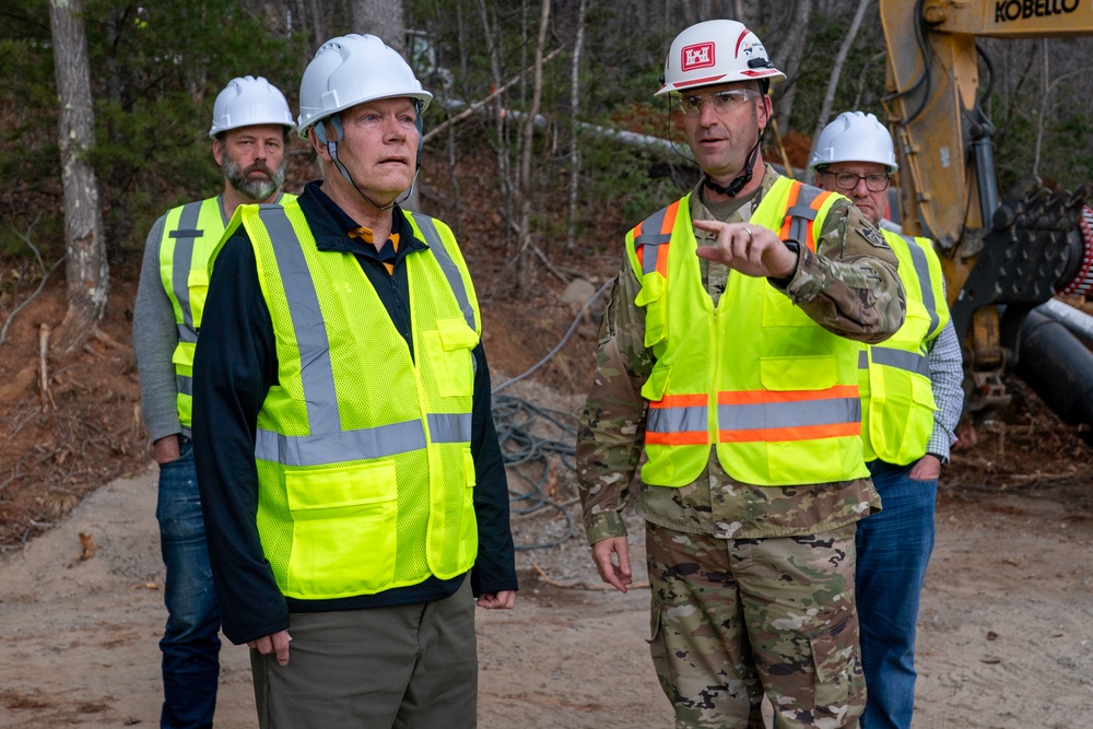 Rep. Pete Sessions visits USACE water treatment operations in NC
