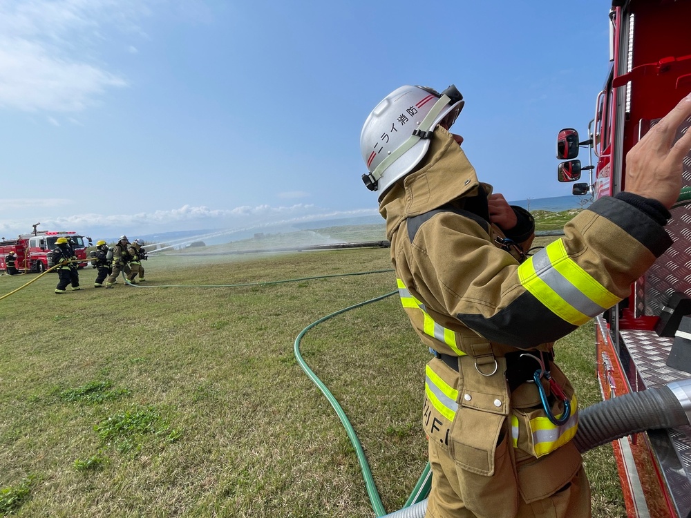 Torii Station Hosts Joint US-Japan Wildland Fire Training