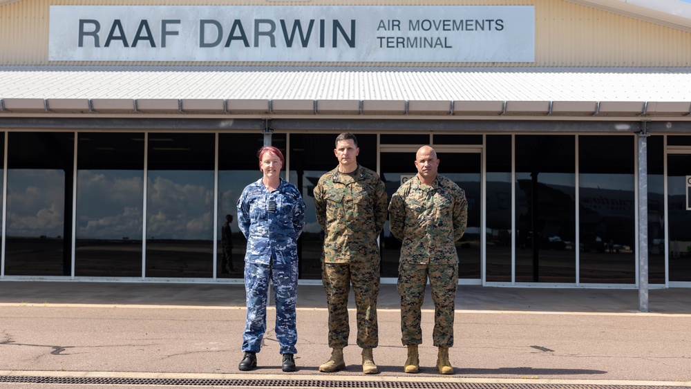 U.S. Marines, Sailors with MRF-D 25.3 arrive to Northern Territory, Australia