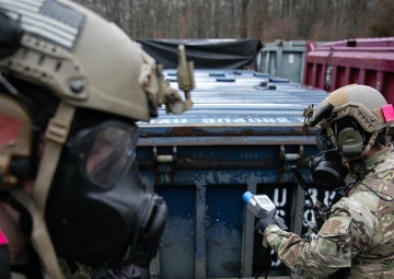 Nuclear Disablement Team and 10 SFG CBRN Cross Train in Maryland