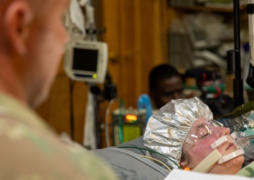 Surgical team and Army aviation conduct medevac training