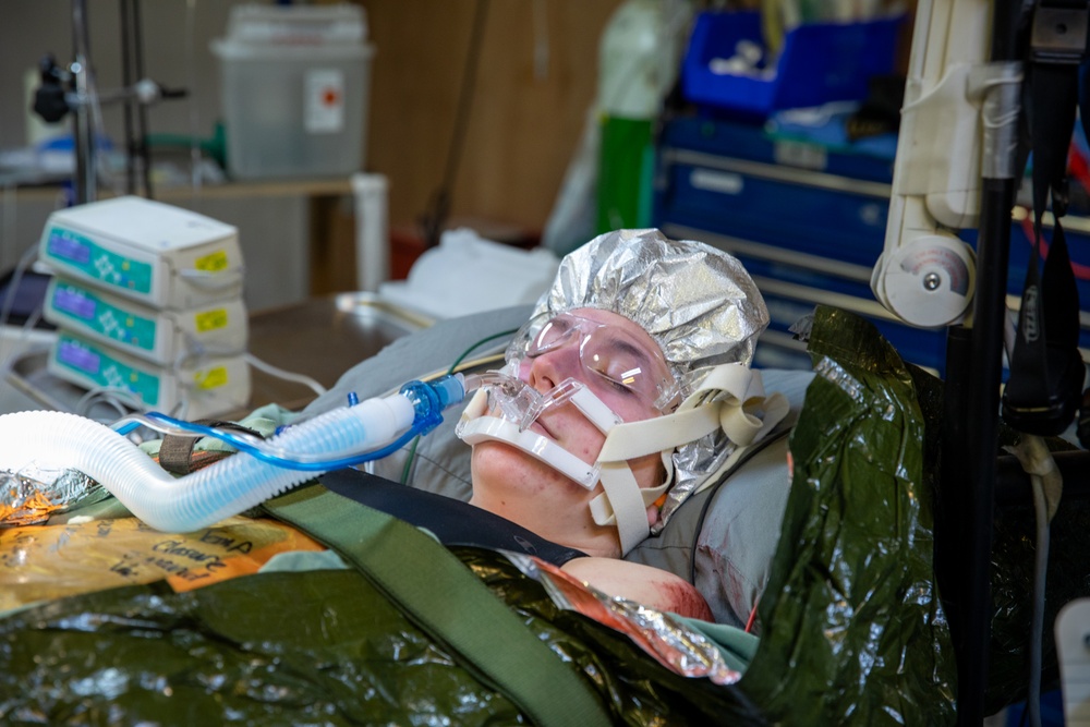 Surgical team and Army aviation conduct medevac training