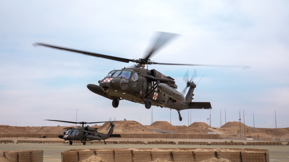 Surgical team and Army aviation conduct MEDEVAC training