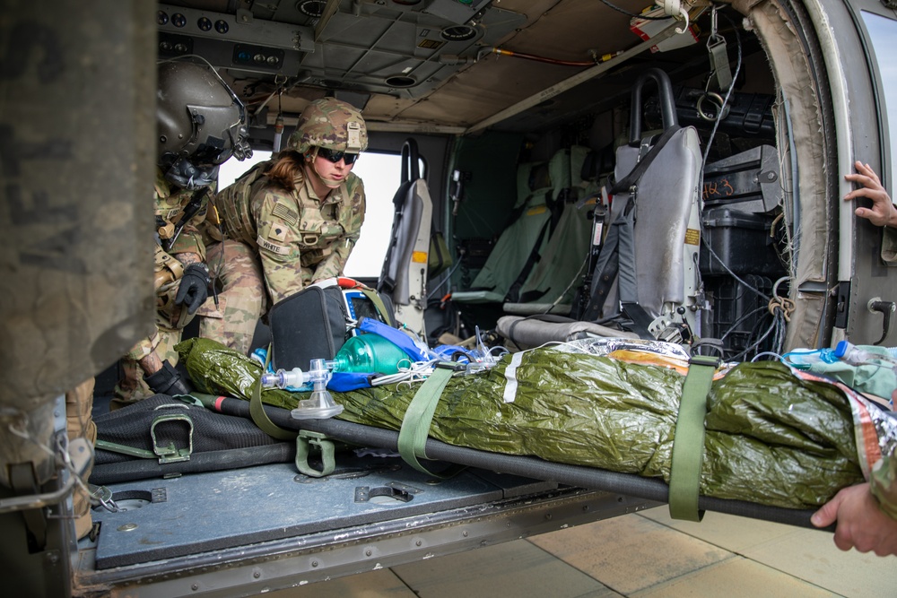 Surgical team and Army aviation conduct MEDEVAC training