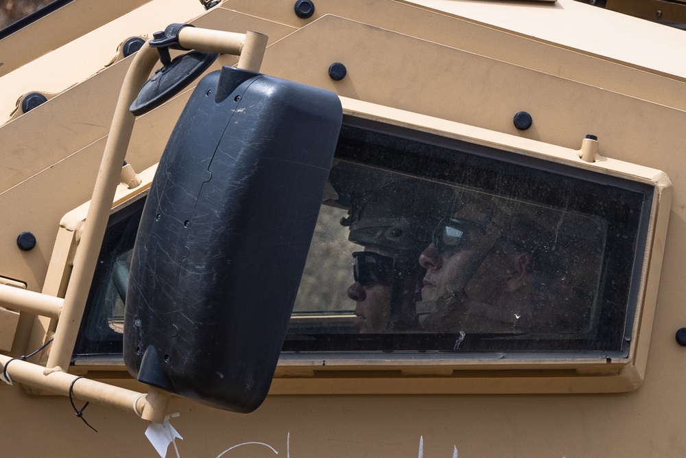 3/12 Marines Maintain Readiness during a Convoy Maneuver