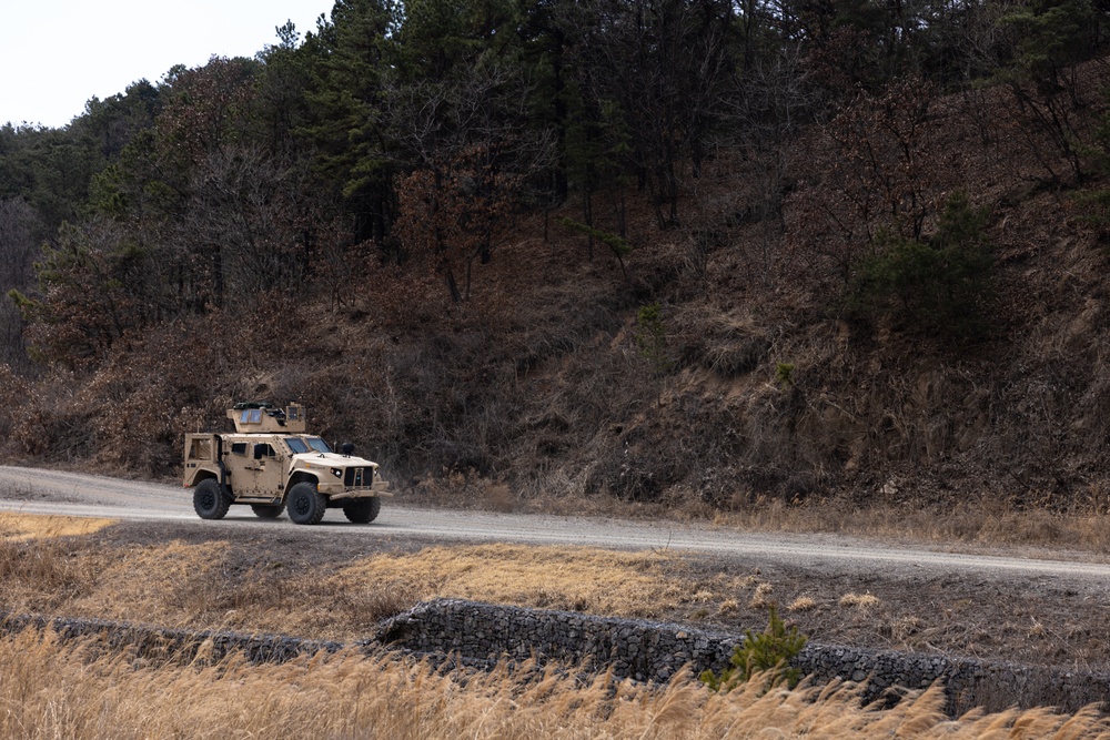 3/12 Marines Maintain Readiness during a Convoy Maneuver