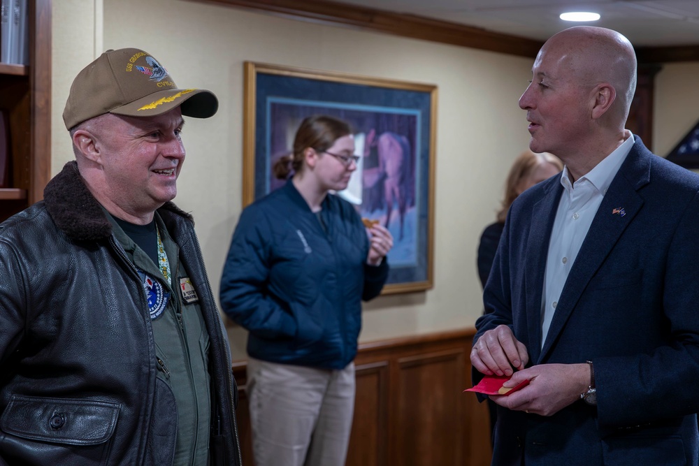 Former Professional Baseball Players and Chicago Cubs Staff Tour USS George Washington