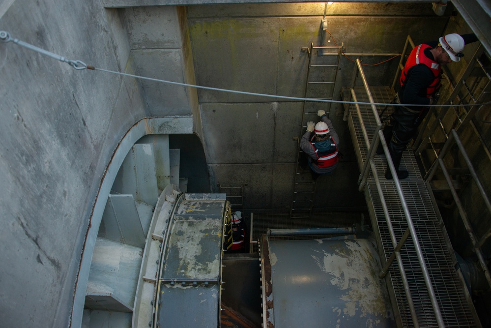 Tunnel Inspection at Summersville Dam