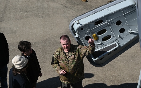 VHHS Visits the 117ARW