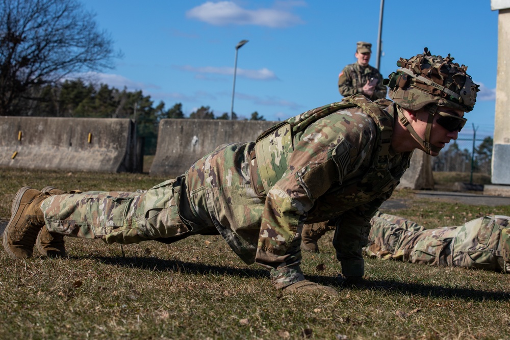 Soldiers compete in Best Squad Competition for 18th MP Brigade