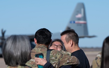 40th Airlift Squadron deploys to CENTCOM