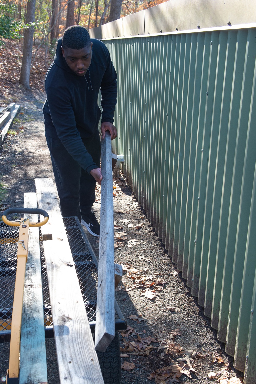 USS John C. Stennis (CVN 74) Sailors Participate in Community Relations Event
