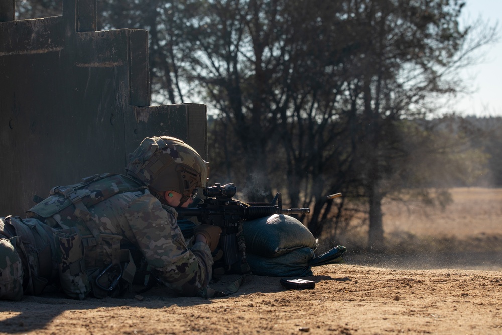 Soldiers compete in 18th MP Brigade Best Squad Competition