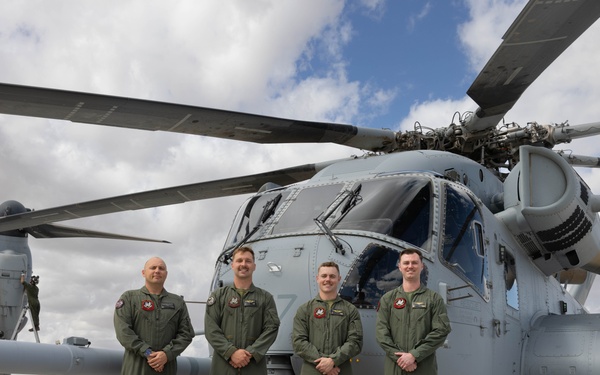 VMX-1 CH-53K Crew Rescues Stranded Civilian in California Desert