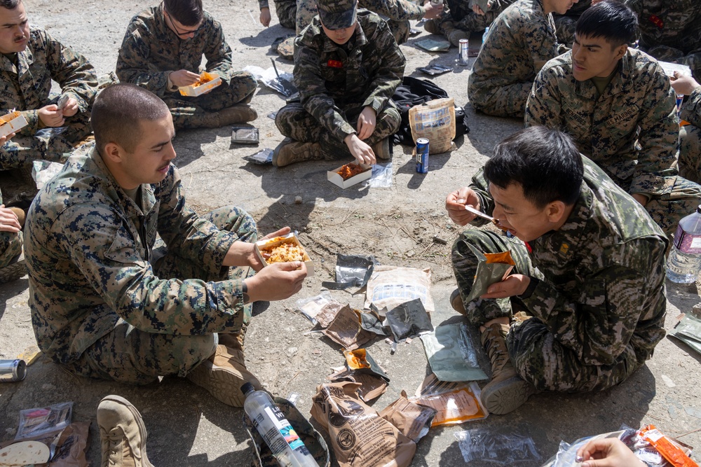 KMEP 25.1 | 3rd MLG, ROK MLG Maintenance Cross-Training Day 2