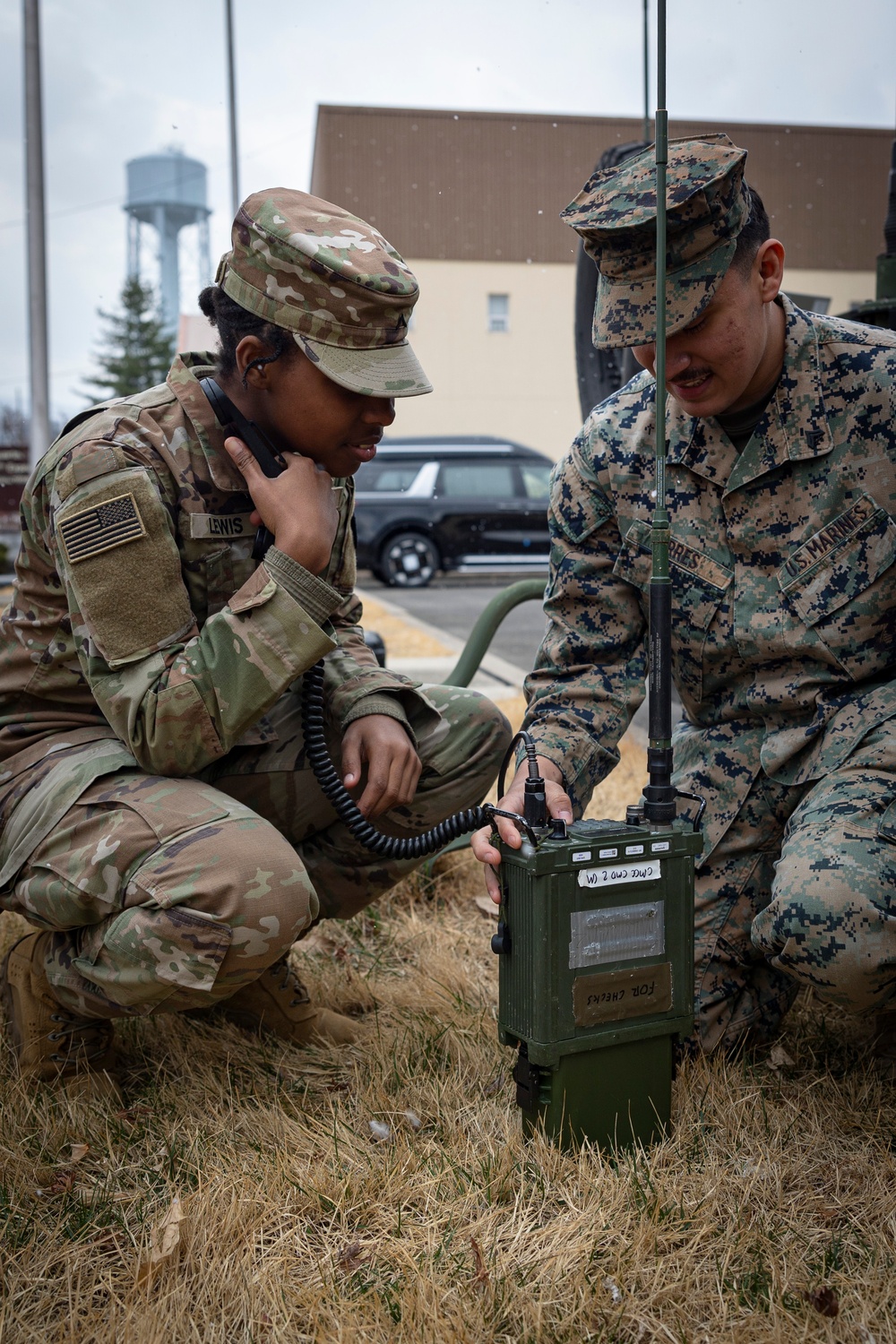 U.S. Marines with CLR-37 and U.S. Army Soldiers with 19th ESC Conduct Communications Training