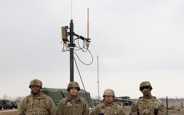 Alpha Company, 304th ESB-E Provides Signal Support During Freedom Shield 2025