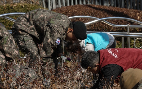 BOSS and USAG Y-C Community Relations teams up for Soyosan Mountain Cleanup