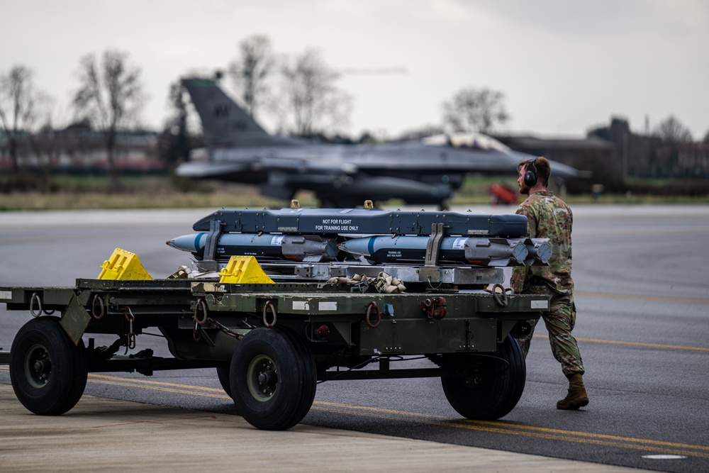 DVIDS - Images - Aviano Air Base conducts a hot-pit and ICT during ...