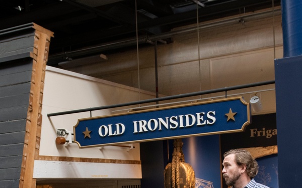 Deputy Secretary (Admin) of the Singapore Ministry of Defence Tours NHHC