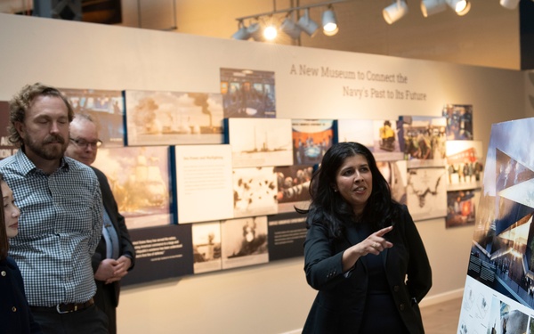 Deputy Secretary (Admin) of the Singapore Ministry of Defence Tours NHHC