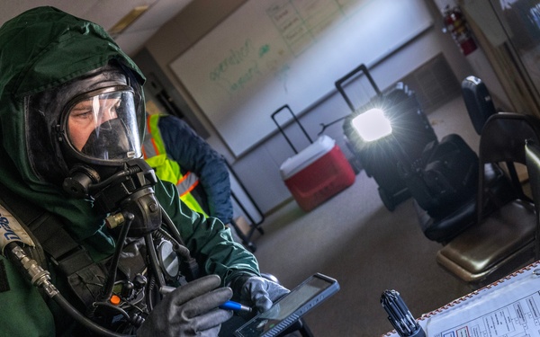 21st WMD-CST trains at Salem County Fire Academy