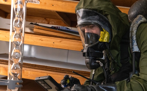 21st WMD-CST trains at Salem County Fire Academy