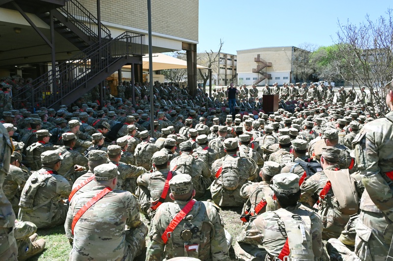 Medal of Honor recipient provides lessons on leadership at MEDCoE