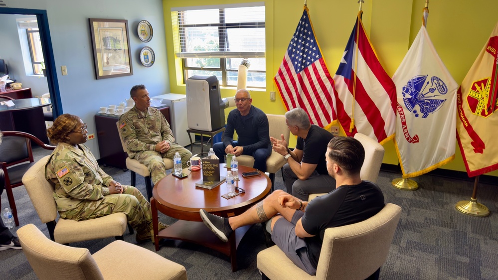 Robert Irvine visits Fort Buchanan