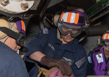 Kearsarge Conducts JP5 Refuel