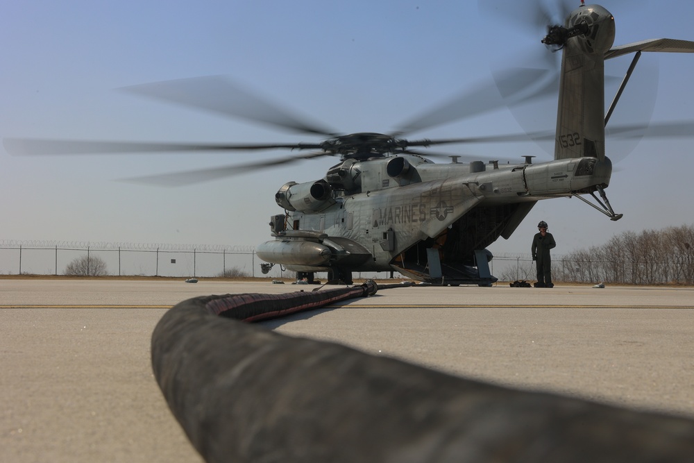 HMH-465, MWSS-172 transport tactical refueling system during KMEP 25