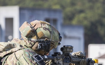 U.S. Army 5-20 Infantry Battalion and ROK Capital Mechanized Infantry Division participate in joint urban area operations training