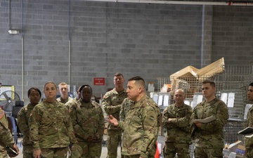 Major General Davis visit Sustainment Brigade