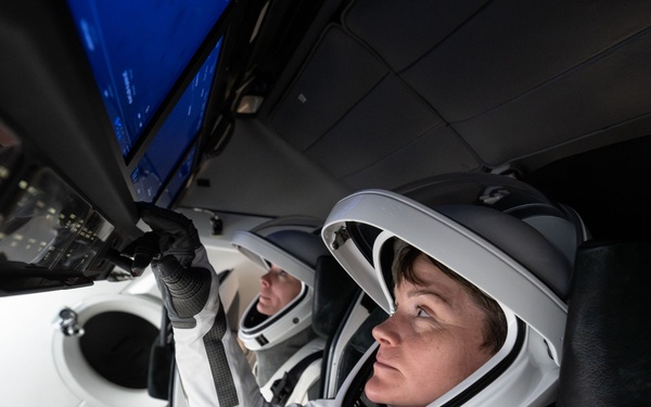 Army astronaut commands expedition at ISS