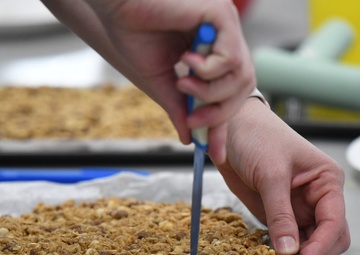 Fun with Food: Fort Drum families explore nutritious recipes with Family Advocacy Program educators