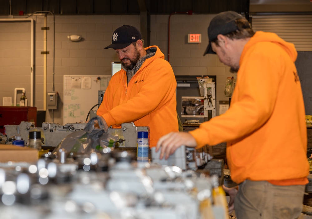 MALS-31 bomb rack maintenance
