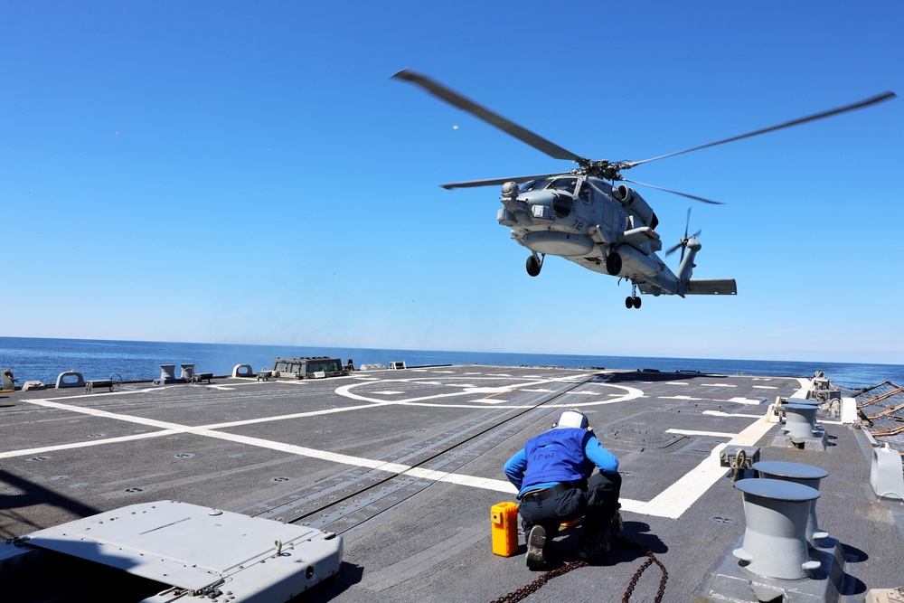 USS Gravely (DDG 107) conducts flight operations