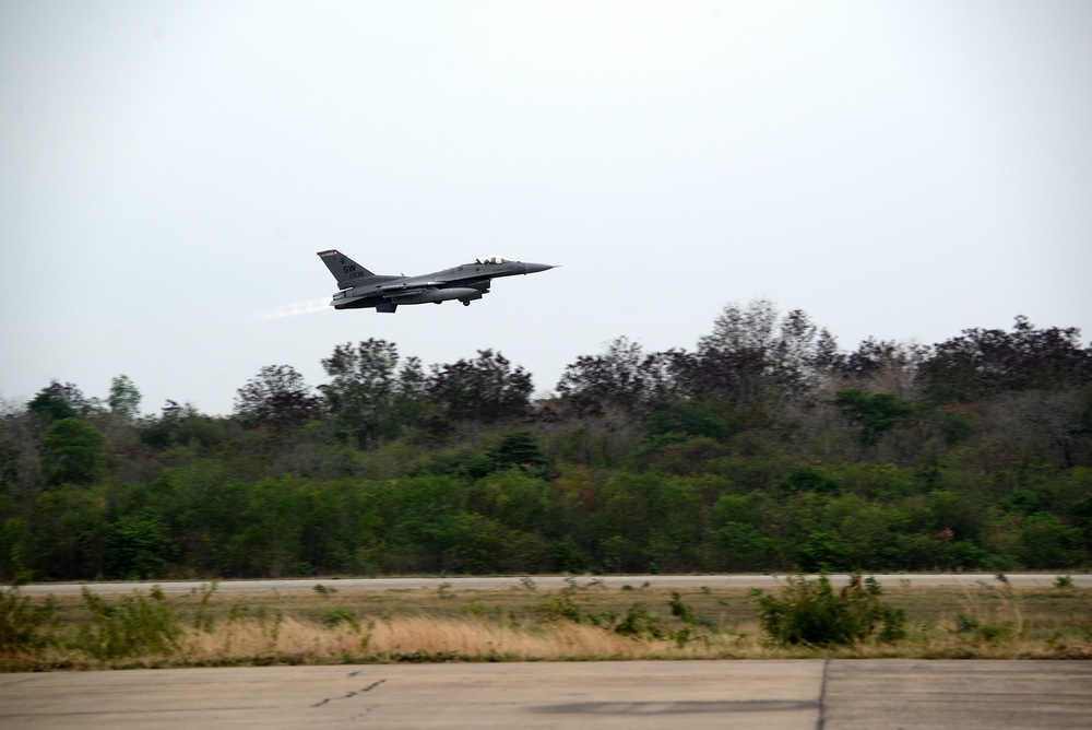 Cope Tiger 25 takes off in Thailand