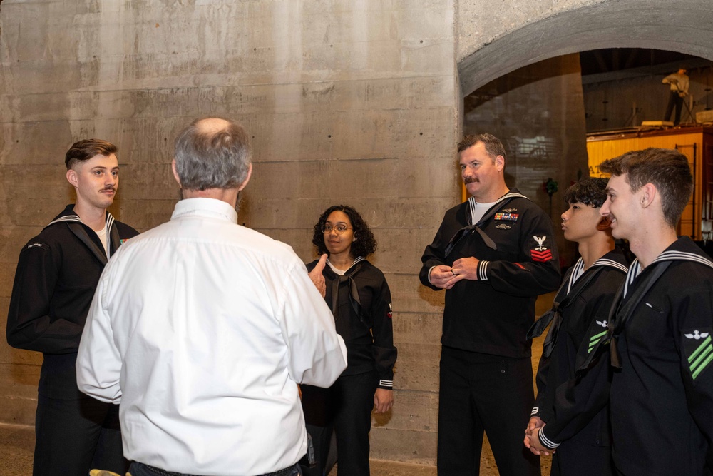 Recruits visit the California State Railroad Museum