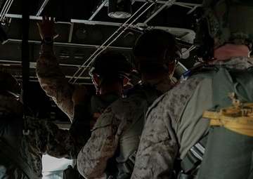 31st MEU | MRF conducts Parachute Operations