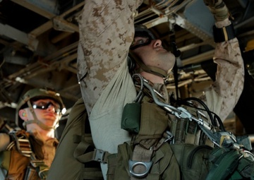 31st MEU | MRF conducts Parachute Operations