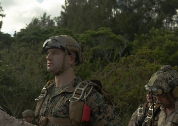 31st MEU | MRF conducts Parachute Operations