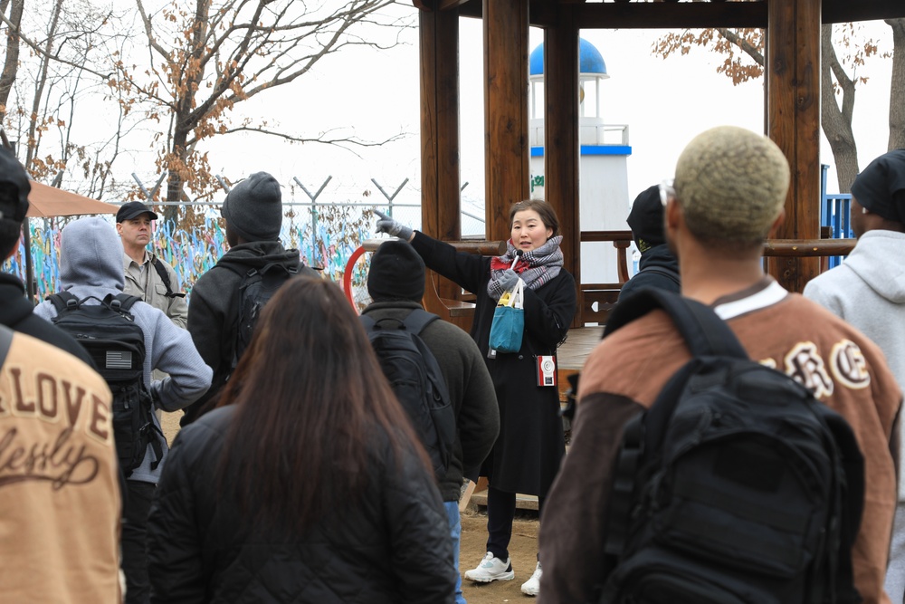 Thunder Brigade Soldiers embrace history during iconic tour of the DMZ